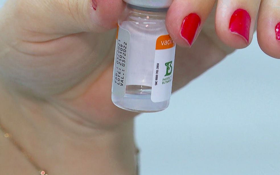 Frascos da CoronaVac têm quantidade insuficiente para 10 doses, dizem prefeituras na região de Ribeirão Preto
